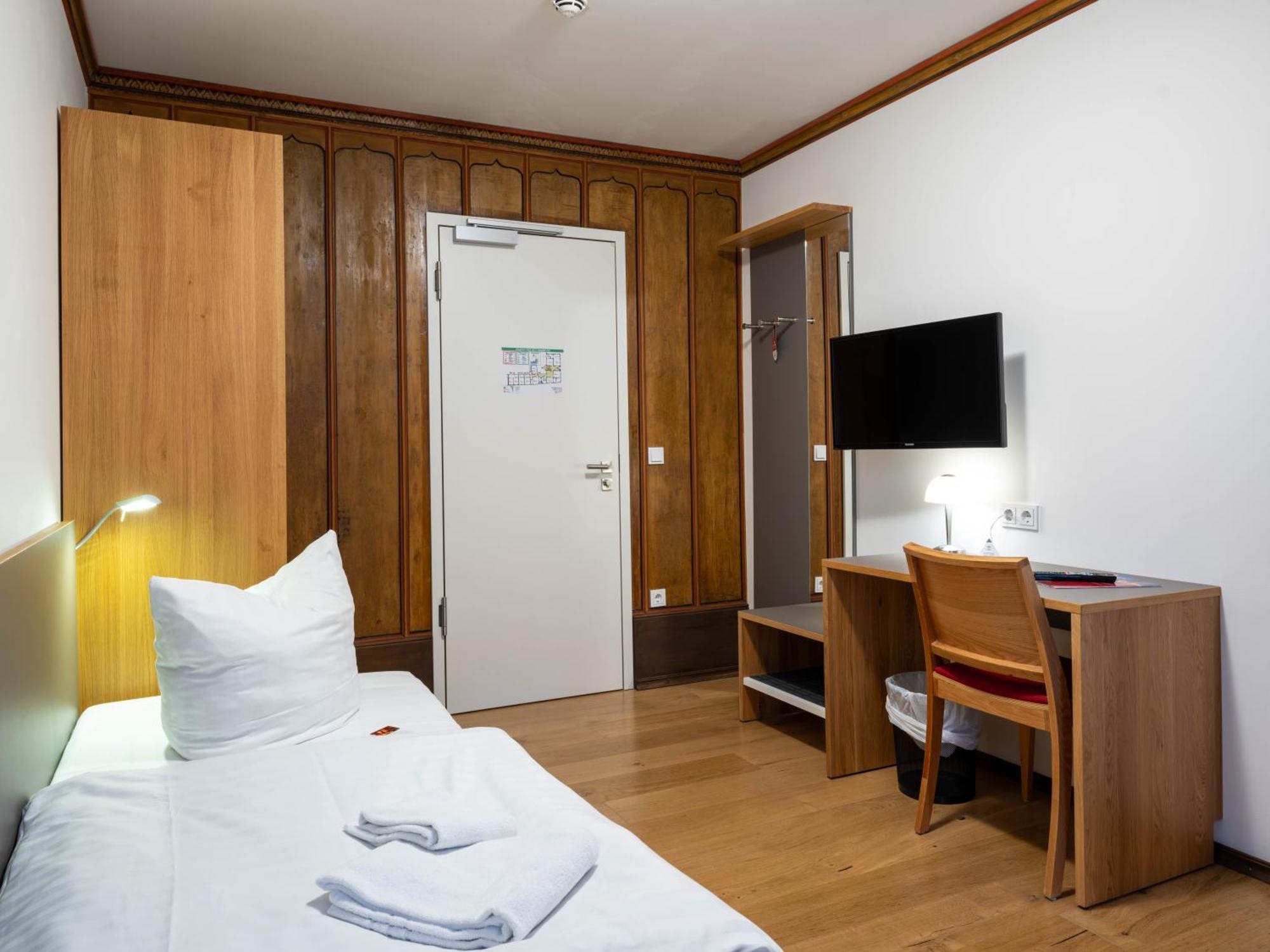 Gaestehaus Nikolai Erfurt Exteriör bild